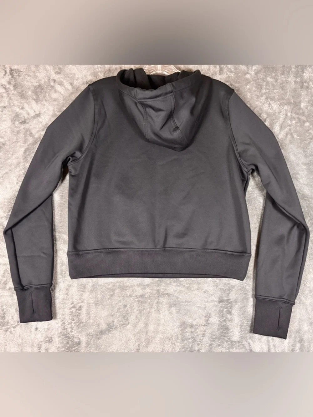 Nike Therma-Fit Black Cropped Women’s Size‎ Medium Hooded Sweatshirt Hoodie